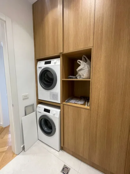Tirane, jepet me qera apartament 2+1+Ballkon Kati 5, 140 m² 1.500 € (Delijorgji)