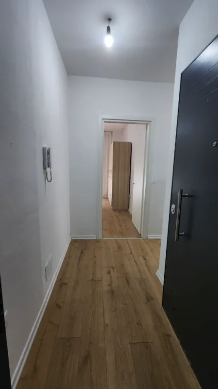 Tirane, jepet me qera apartament 2+1+Ballkon Kati 2, 100 m² 600 € (Don Bosko)