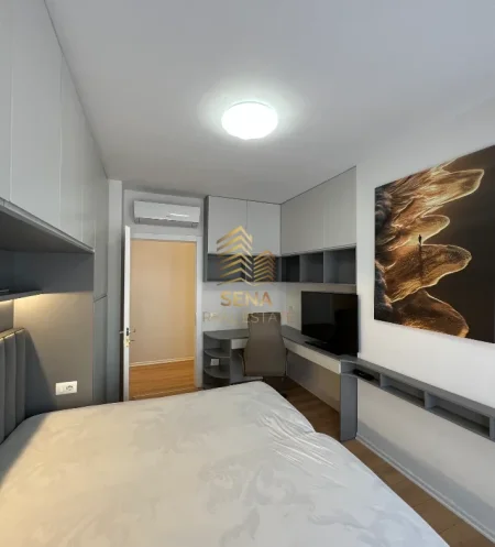 Tirane, jepet me qera apartament 2+1+Ballkon Kati 9, 95 m² 750 € (5 Maji)
