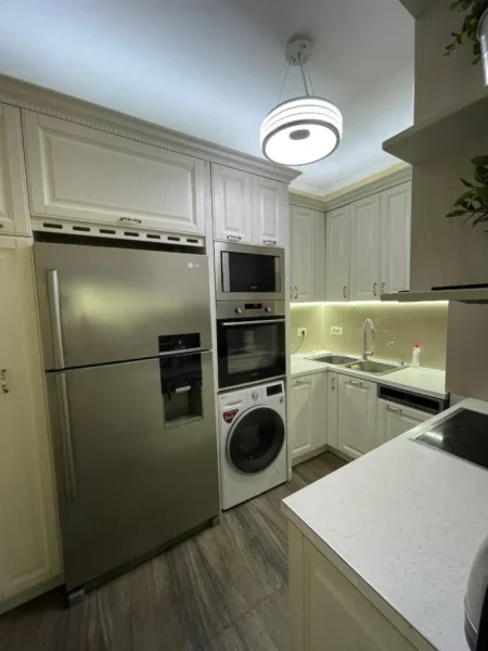 Tirane, jepet me qera apartament 2+1 Kati 7, 100 m² (Rruga e Kavajës)