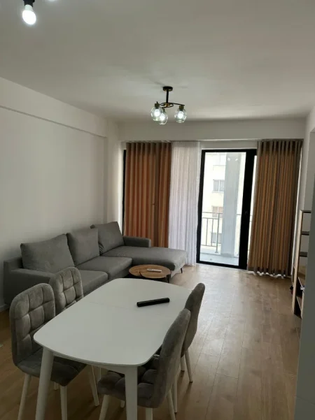 Tirane, jepet me qera apartament 2+1 Kati 4, 100 m² 500 € (ASTIR)