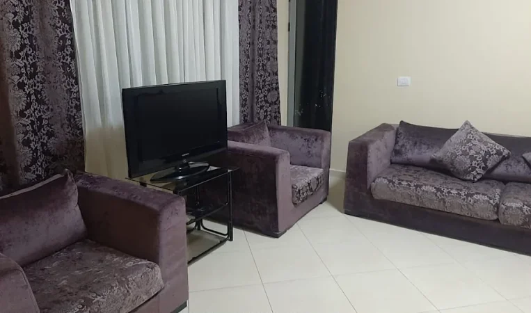 Tirane, jepet me qera apartament 1+1 Kati 1, 65 m² 500 € (Don Bosko)