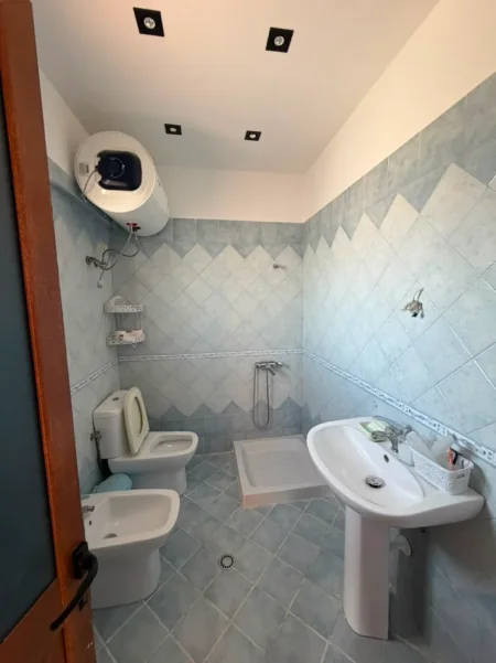 Apartament 3+1+ ballkon + Parking me Qira – Yzberisht !