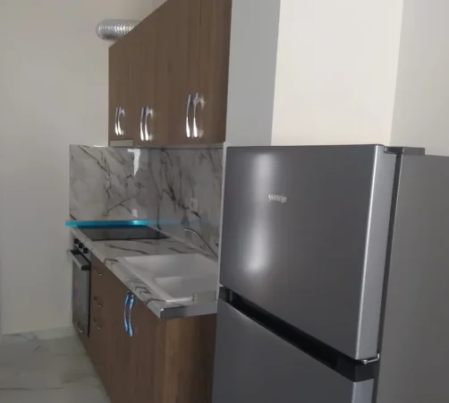 Tirane, jepet me qera apartament 2+1 Kati 3, 280 m² 280 € (Shkozë)