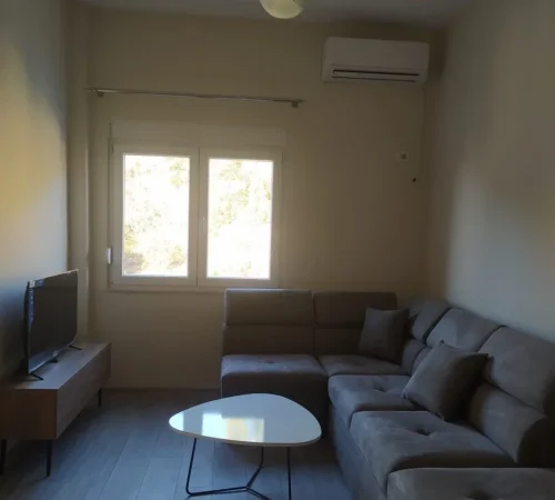 Tirane, jepet me qera apartament 2+1 Kati 3, 280 m² 280 € (Shkozë)