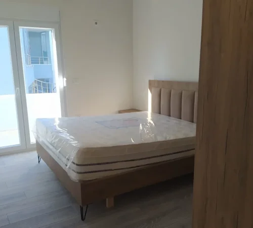 Tirane, jepet me qera apartament 2+1 Kati 3, 280 m² 280 € (Shkozë)