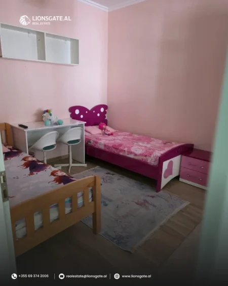 Tirane, jepet me qera apartament 2+1+Ballkon Kati 2, 100 m² 650 € 