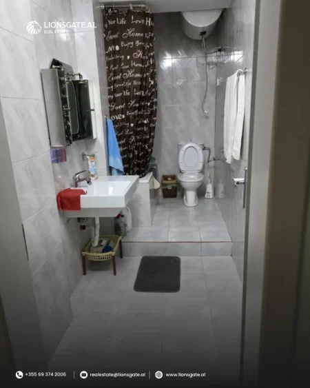 Tirane, jepet me qera apartament 2+1+Ballkon Kati 2, 100 m² 650 € 
