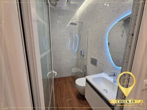 Shqiperi, shitet apartament 1+1+Aneks+Ballkon Kati 3, 51 m² 163.000 € (Rruga Hoxha Tahsim)