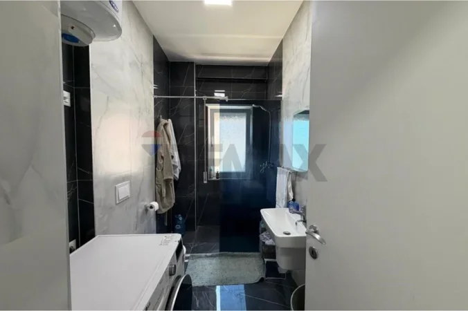Tirane, jepet me qera apartament 1+1 , 60 m² 750 € (9 katshet)