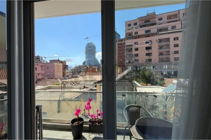 Tirane, jepet me qera apartament 1+1 , 60 m² 750 € (9 katshet)