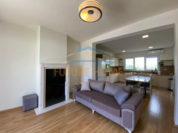 Shqiperi, jepet me qera Vile 4+1+Aneks Kati 0, 600 m² 1.600 € (teg)