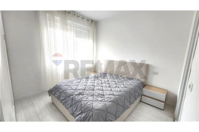 Tirane, jap me qera apartament 2+1+Ballkon Kati 5, 100 m² 650 € (Shkolla e baletit)