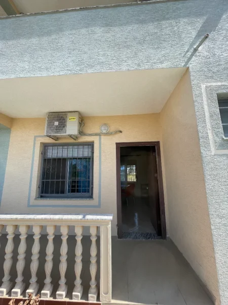 Gjiri Lalezit | Hamallaj, jepet me qera nga Pronari, pa-komision apartament+verande | Penthouse Kati 1, 45 m² 25 € (Market Ndoja hamallaj)