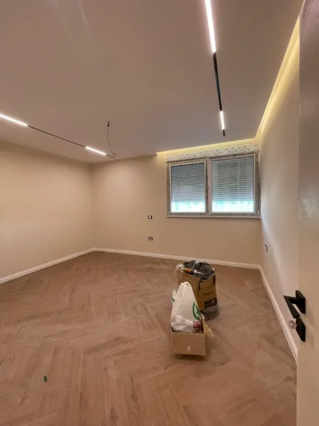 Tirane, Shitet Apartament 2+1+2 , 101 m² 320.000€, Ish Ekspozita