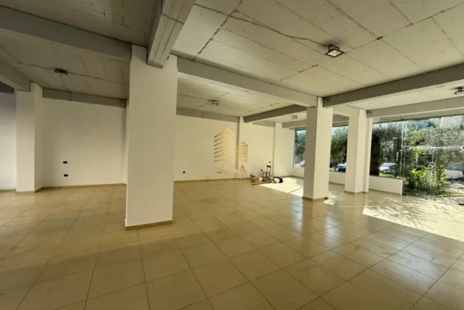 Tirane, jepet me qera ambjent biznesi Kati 0, 164 m² 1.100 € (Astir)