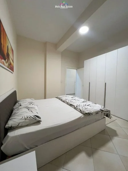 Tirane, jepet me qera apartament 1+1 Kati 1, 65 m² 420 € (Fresk, rruga Muhamet Deliu)