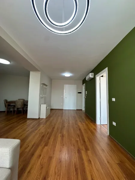 Tirane, shitet apartament 1+1+Ballkon Kati 10, 144.300 €