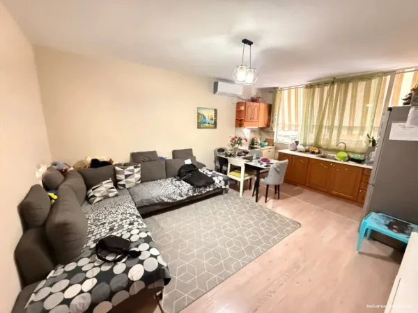 Tirane, jepet me qera apartament 2+1 Kati 1, 85 m² 1.000 € (Medar Shtylla)