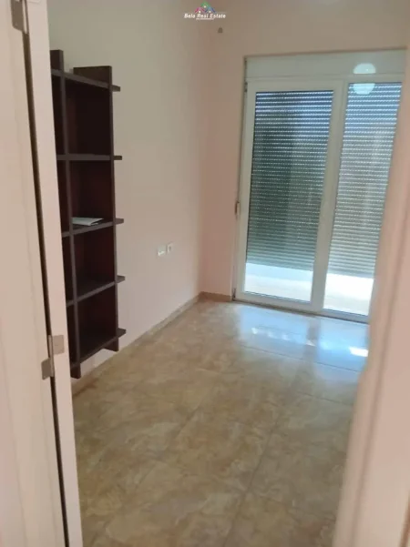 Tirane, jepet me qera apartament 2+1+Ballkon Kati 2, 72 m² 500 € (Rrapo Hekali)