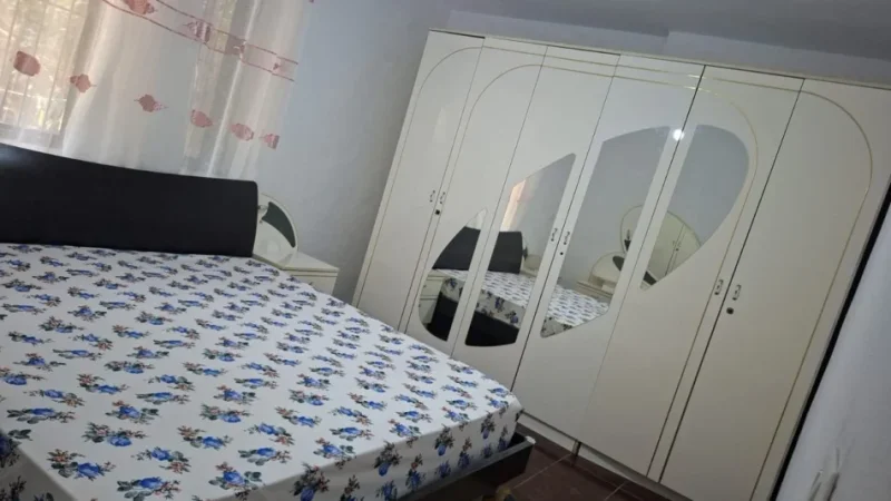 Tirane, jepet me qera apartament 2+1 Kati 1, 78 m² 500 € (Shkolla e Bashkuar)