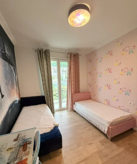 Tirane, jepet me qera apartament 2+1 , 108 m² 600 € 