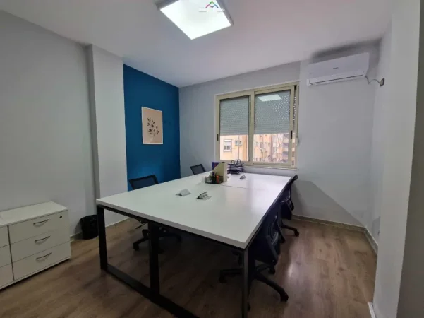 Tirane, jepet me qera zyre Kati 5, 140 m² 2.600 € (Brigada e 8)