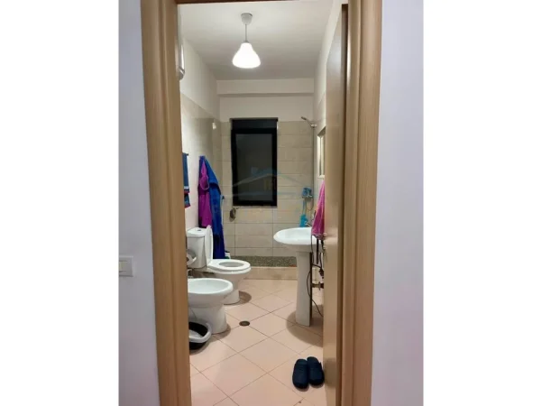 Tirane, shitet apartament 1+1 Kati 1, 71 m² 120.000 € (Unaza e re)