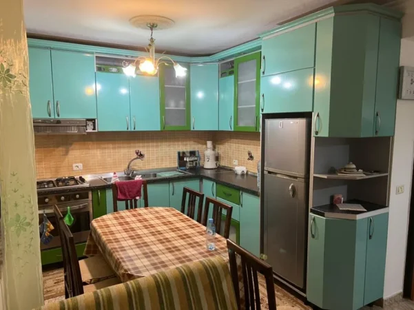 Tirane, shitet apartament 2+1 Kati 2, 97 m² 129.000 € (casa italia kthesa e kamzes)