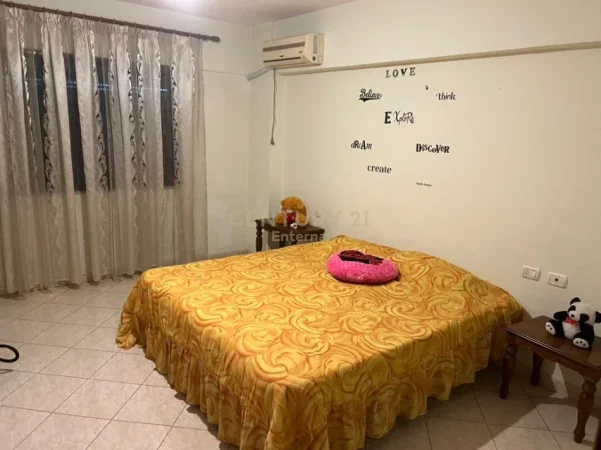 Tirane, shitet apartament 2+1 Kati 2, 97 m² 129.000 € (casa italia kthesa e kamzes)