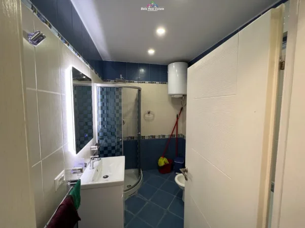 Tirane, jepet me qera apartament 2+1+Ballkon Kati 3, 70 m² 630 € (Rrapo Hekali)