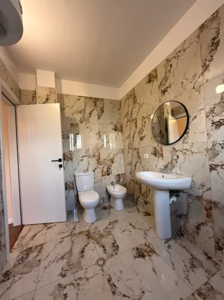 Durres, shitet apartament 2+1+Ballkon Kati 2, 73 m² 144.000 € (Ish Rajon, Durres)