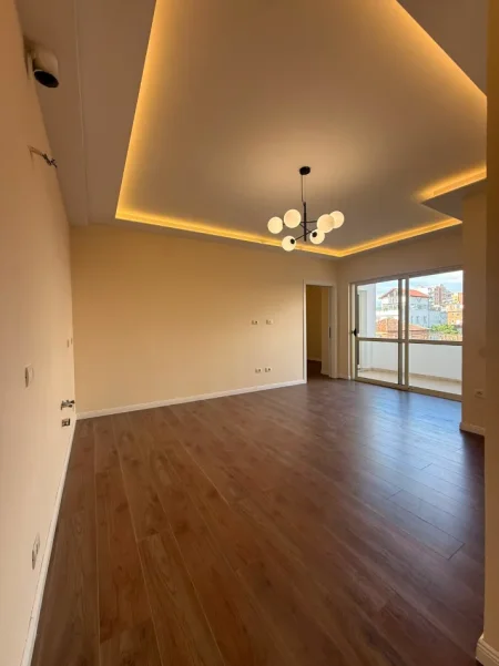 Durres, shitet apartament 2+1+Ballkon Kati 2, 73 m² 144.000 € (Ish Rajon, Durres)