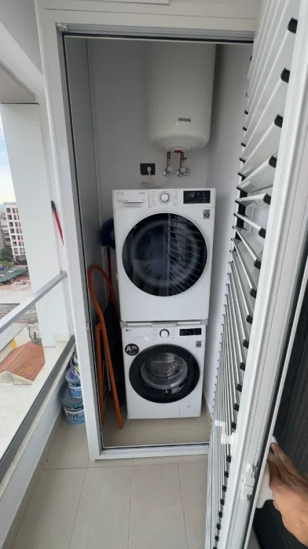 Tirane, jepet me qera apartament 1+1+Ballkon Kati 8, 65 m² 800 € (Green Harmony Residence)