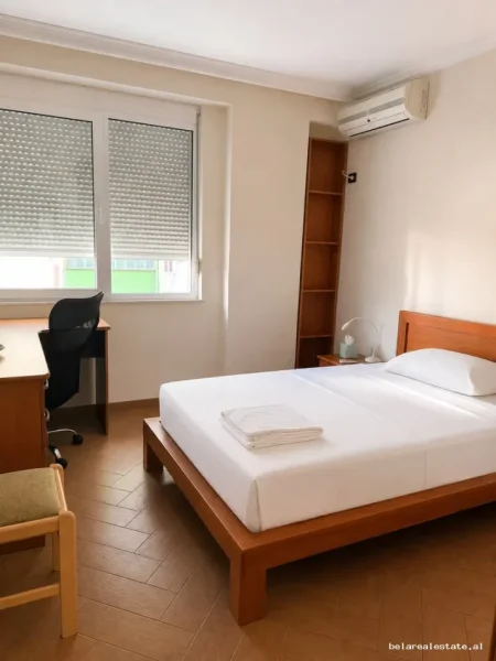 Tirane, jepet me qera apartament 2+1+Ballkon Kati 9, 100 m² 885 € (rruga Brikada e 8)