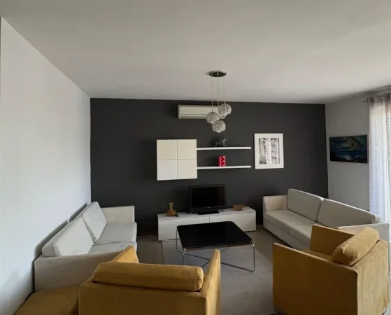 Tirane, jepet me qera apartament 2+1 , 78 m² 650 € 