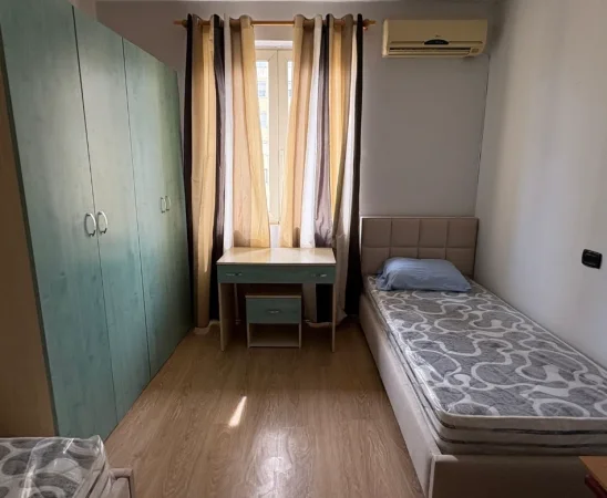 Tirane, jepet me qera apartament 2+1 , 78 m² 650 € 
