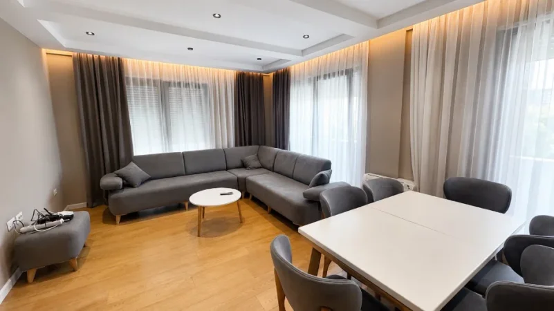 Tirane, jepet me qera apartament 3+1 Kati 2, 125 m² 800 € (Kodra Priftit)