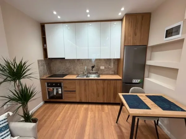 Tirane, shitet garsonier Kati 4, 34 m² 120.000 € (PAZARI I RI)