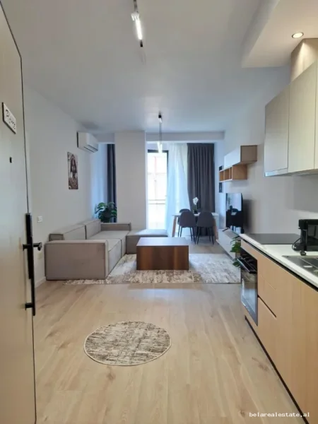 Tirane, jepet me qera apartament 3+1+Ballkon Kati 4, 153 m² 1.900 € (Rezidenca Golden Power)