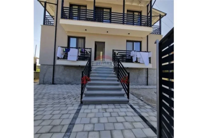 Vlore - Lungomare, shitet hotel Kati 3, 375 m² 470.000 € (Rruga Andrea Varfi, Plazh I Vjeter, Vlore)