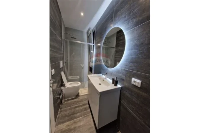 Vlore - Lungomare, shitet hotel Kati 3, 375 m² 470.000 € (Rruga Andrea Varfi, Plazh I Vjeter, Vlore)