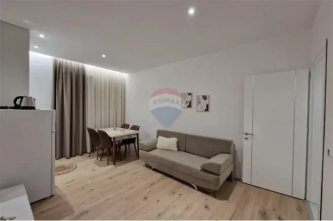 Vlore - Lungomare, shitet hotel Kati 3, 375 m² 470.000 € (Rruga Andrea Varfi, Plazh I Vjeter, Vlore)