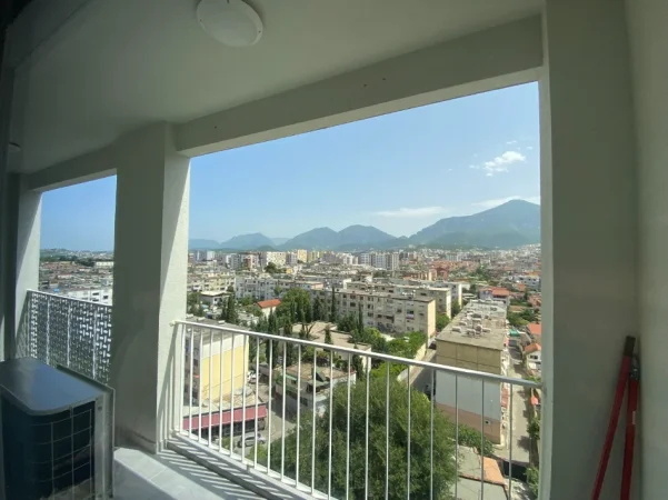 Tirane, jepet me qera apartament 1+1 Kati 7, 75 m² 650 € 
