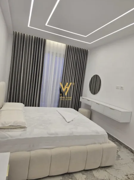 Tirane, jepet me qera apartament 1+1+Ballkon Kati 5, 65 m² 570 € (PASKUQAN)