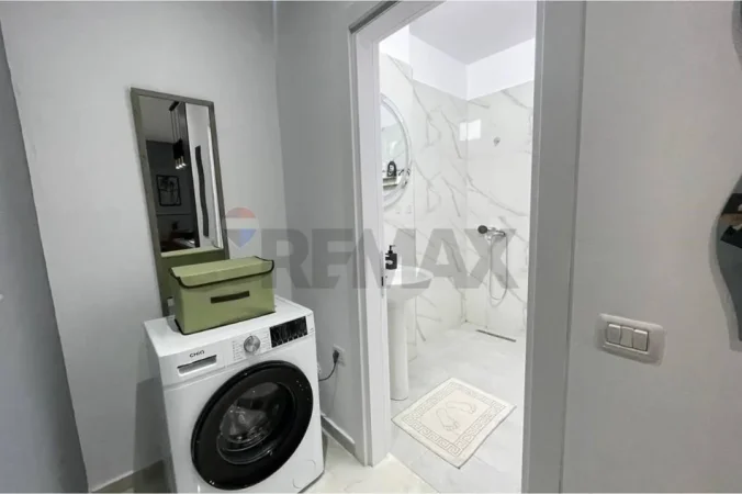 Vlore, jepet me qera apartament 1+1+Ballkon Kati 8, 79 m² 430 € (Rruga Lef Sallata, pran Shkolles se Muzikes, vlore)
