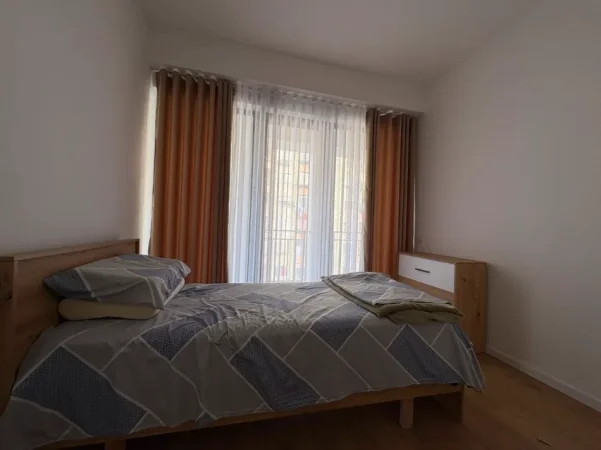 Tirane, jepet me qera apartament 2+1+Ballkon Kati 3, 90 m² 500 € (Urban Gate Astir)