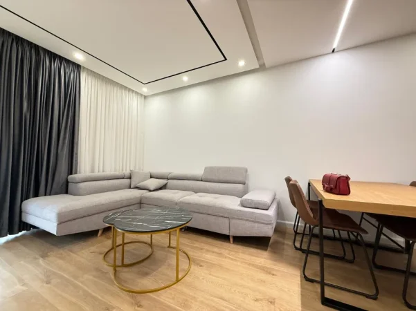 Tirane, jepet me qera apartament 3+1+Ballkon Kati 3, 100 m² 700 € (Rezidenca Klensi, Astir )