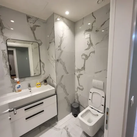 Tirane, jepet me qera zyre Kati 6, 100 m² 1.400 € (Lake View Residence Liqeni Artificial)