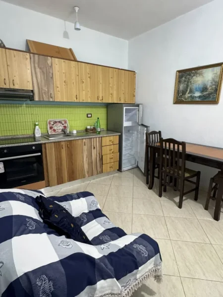 Tirane, jepet me qera apartament 1+1 Kati 2, 58 m² 380 € (QSUT)